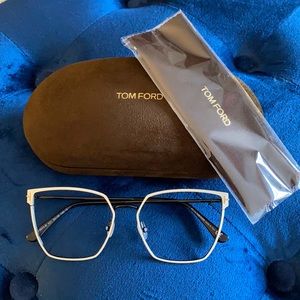 Never used Tom Ford frame in excellent condition. Current on Tom Ford website